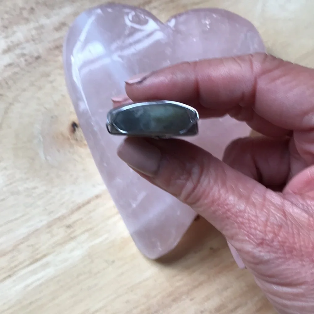 “Sunset”Labradorite leaf pendant - Picture 7 of 8